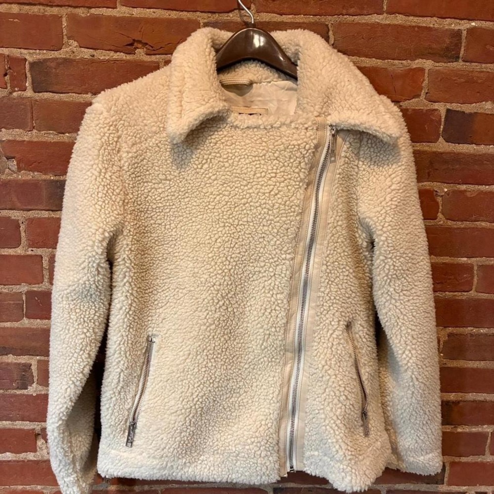Cream Hollister Sherpa jacket with zipper detail